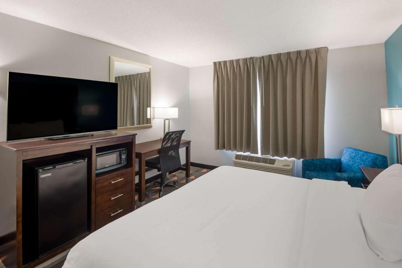 ชัวร์สเตย์ พลัส โฮเต็ล บาย เบสต์เวสเทิร์น อินเดียนาโพลิส นอร์ทอีสต์ Hotel แคสเซิลตัน ภายนอก รูปภาพ
