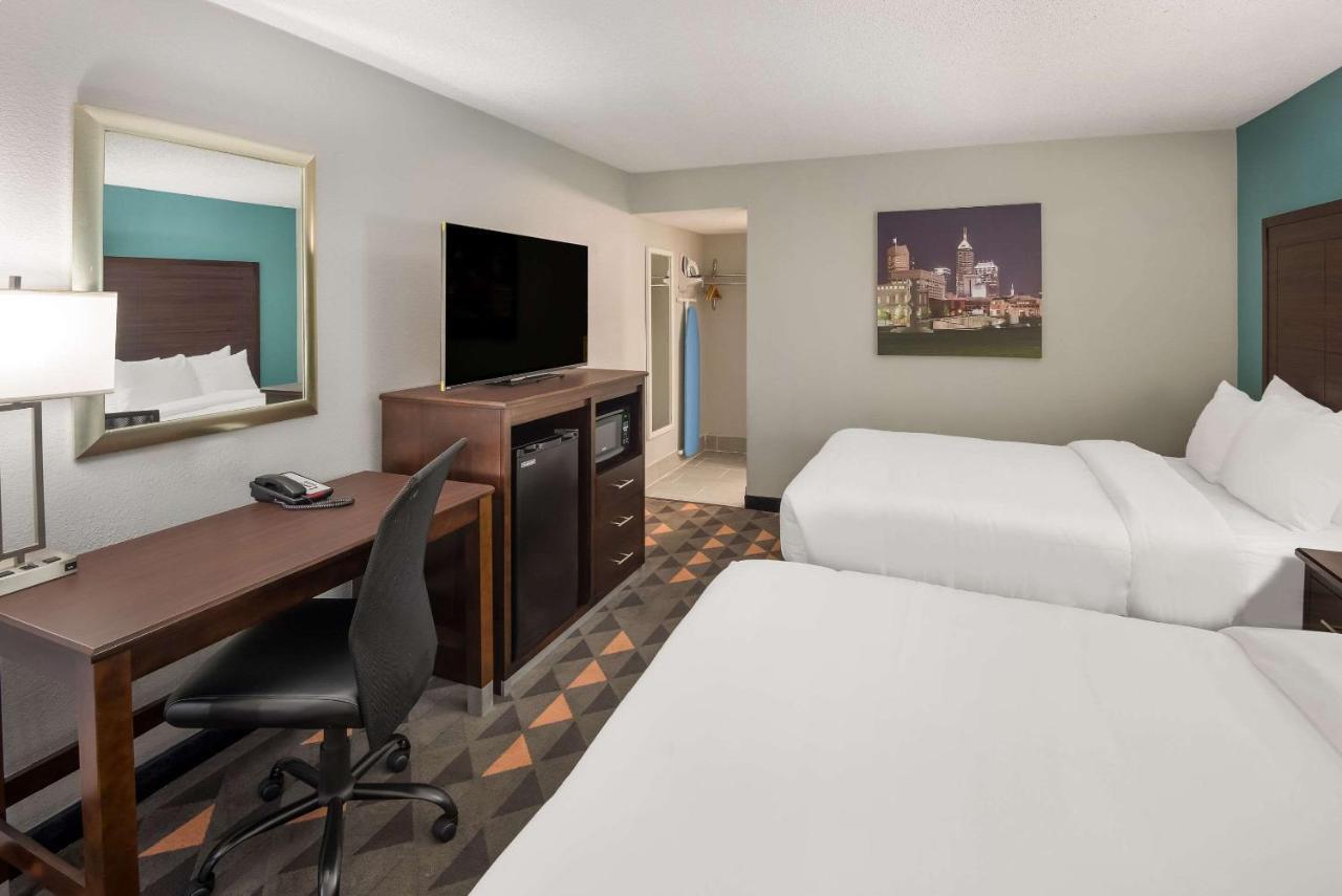 ชัวร์สเตย์ พลัส โฮเต็ล บาย เบสต์เวสเทิร์น อินเดียนาโพลิส นอร์ทอีสต์ Hotel แคสเซิลตัน ภายนอก รูปภาพ
