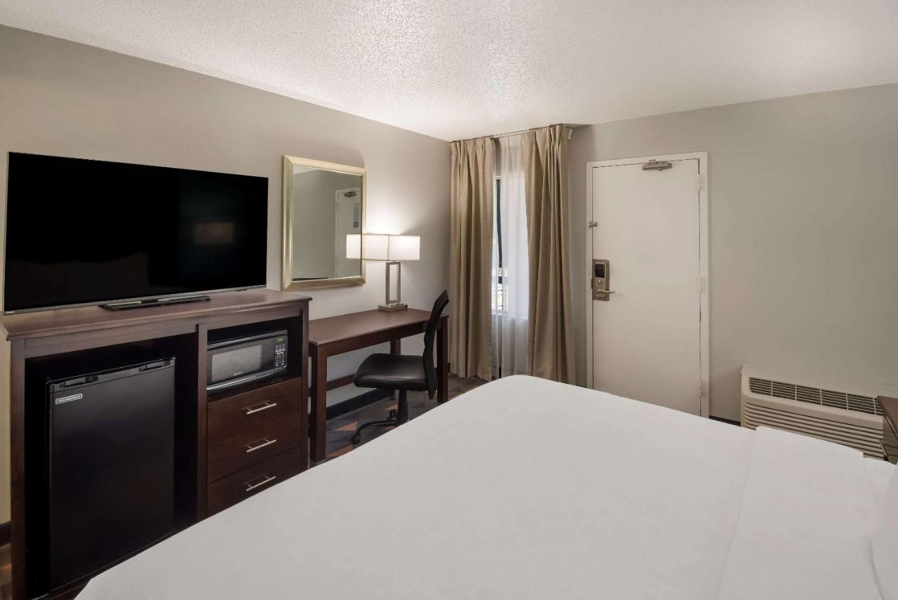 ชัวร์สเตย์ พลัส โฮเต็ล บาย เบสต์เวสเทิร์น อินเดียนาโพลิส นอร์ทอีสต์ Hotel แคสเซิลตัน ภายนอก รูปภาพ