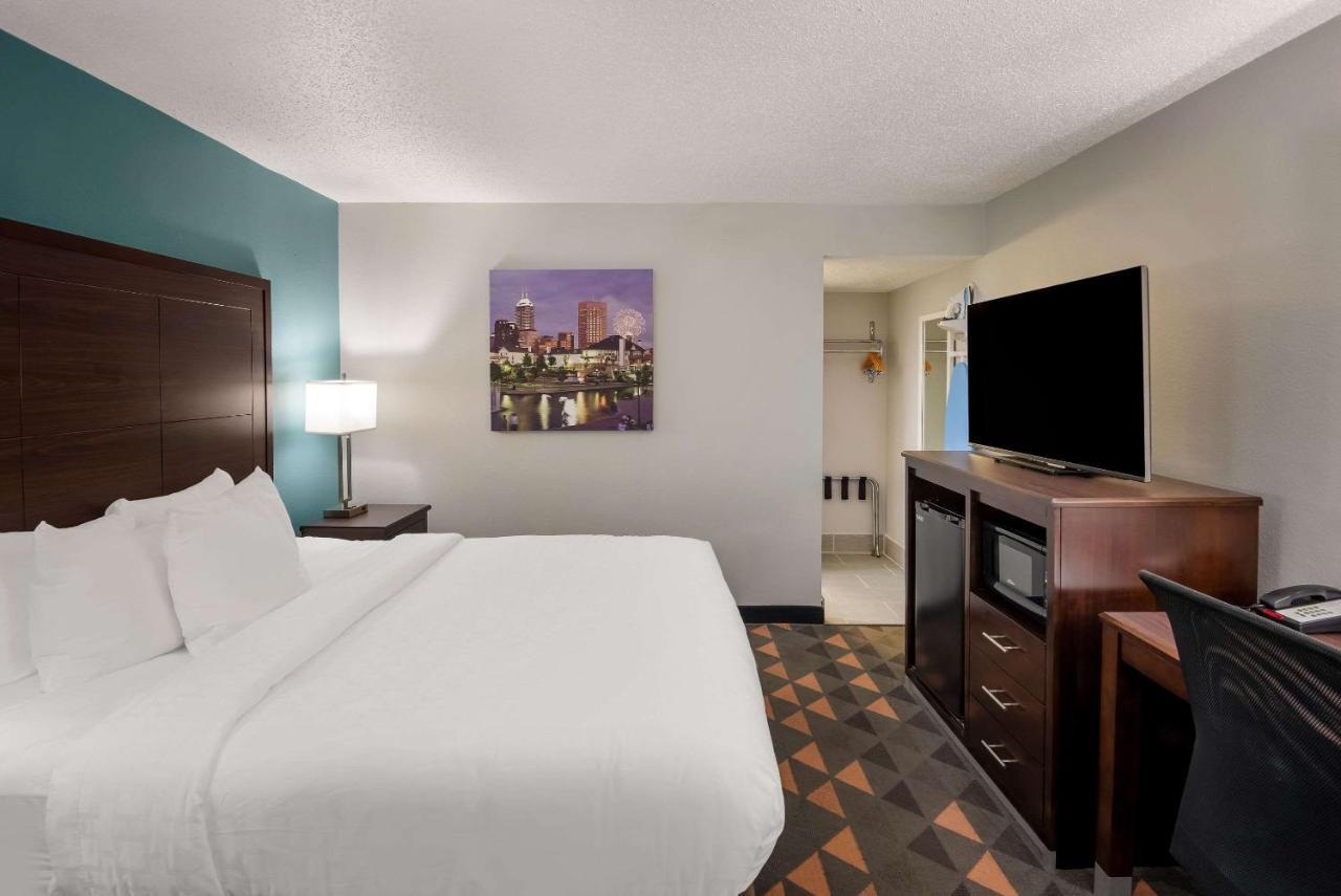 ชัวร์สเตย์ พลัส โฮเต็ล บาย เบสต์เวสเทิร์น อินเดียนาโพลิส นอร์ทอีสต์ Hotel แคสเซิลตัน ภายนอก รูปภาพ