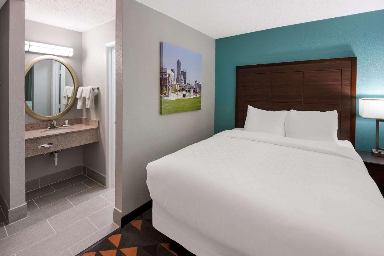 ชัวร์สเตย์ พลัส โฮเต็ล บาย เบสต์เวสเทิร์น อินเดียนาโพลิส นอร์ทอีสต์ Hotel แคสเซิลตัน ภายนอก รูปภาพ